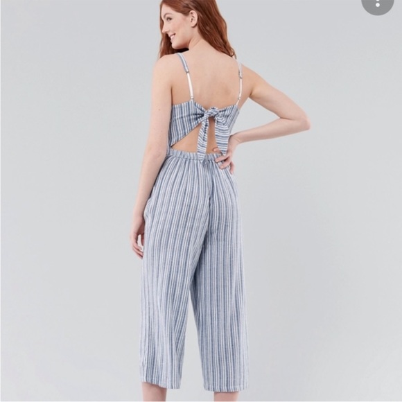 Hollister striped jumpsuit in medium - Picture 4 of 6